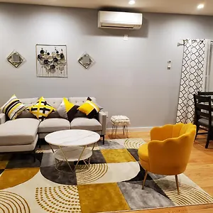 Guest house Located 10 Minutes From Jfk Airport, New York